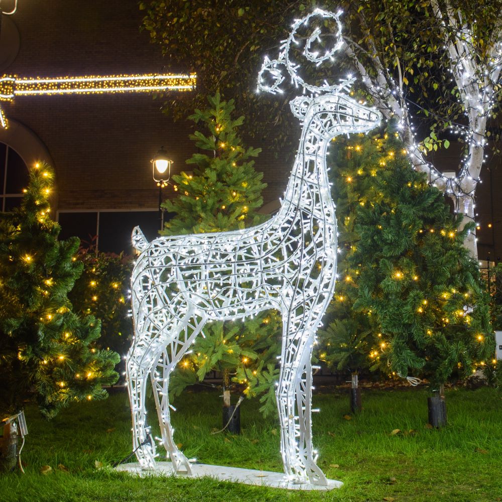 Idolight 24v LED REESE 200 -  3D Reindeer 135cm x 33cm x 200cm With White LED's