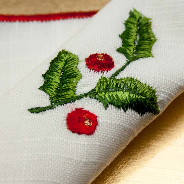 Holly Embroided Design Pack of 4 Napkins